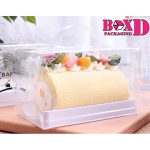 กล่องใส่ขนมเค้ก แยมโรล หูหิ้ว พร้อมฐาน (PVC33)