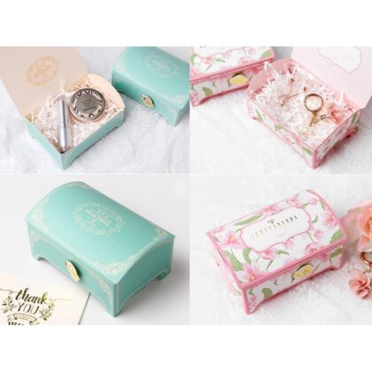 กล่องขนม รูปทรงหีบ ใส่ของขวัญ ลูกอม ช้อคโกแลต ขนาด 7.7x11.8x6 ซม. รหัส QQ31 | BoxDee