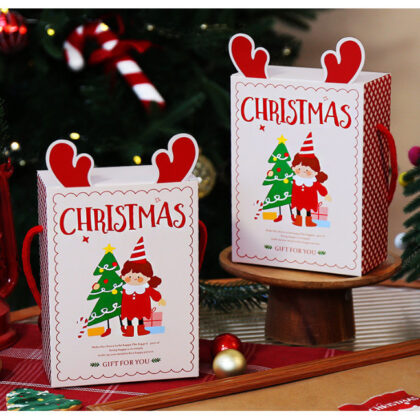 กล่องคุ๊กกี้ กล่องคริสต์มาส กล่องหูหิ้วด.ญ.ต้นคริสมาสต์ （KK82） รหัส KK82 | BoxDee