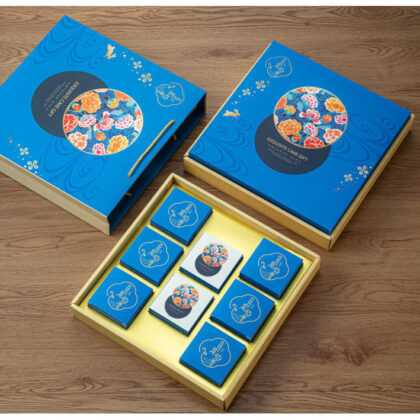 กล่องเค้ก กล่องของขวัญ ขนมไหว้พระจันทร์ 8 ช่อง +ถุง น้ำเงินดอกไม้ (MOON254)