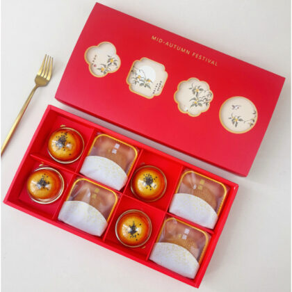 กล่องเค้ก แบ่งช่อง ขนมไหว้พระจันทร์ 8 ชิ้น แดงดอกไม้ (MOON247)