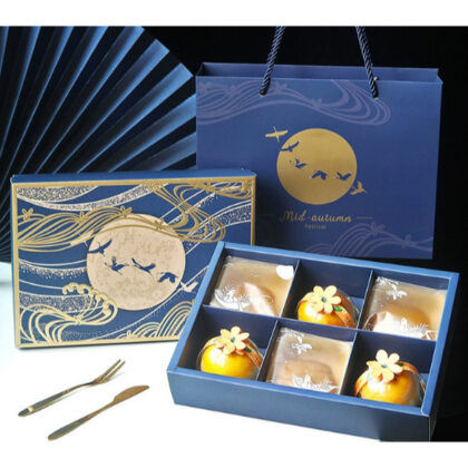 กล่องขนม 6ช่อง เซตกล่องพร้อมถุง ขนมไหว้พระจันทร์ 80กรัม (MOON107) กล่องน้ำเงินนกบิน
