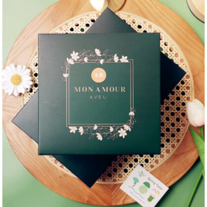 กล่อง ขนมไหว้พระจันทร์ 50-80กรัม 6 ช่อง กล่องเขียว ฝาครอบ(MONAMOUR)(MOON50)