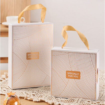 กล่องขนม แบ่ง 4ช่อง 6ช่อง หูหิ้ว ขนมไหว้พระจันทร์ กล่องของขวัญ (MOON92) S for u