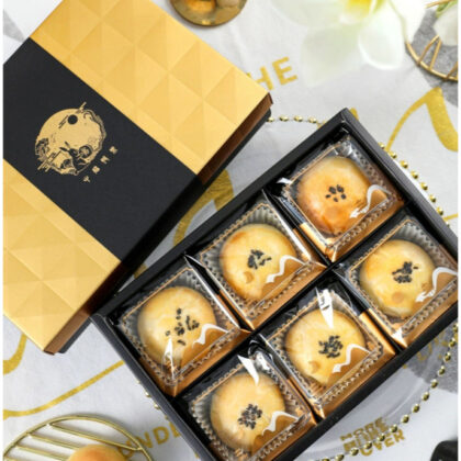 กล่องเค้ก กล่อง ขนมไหว้พระจันทร์ 6 ช่อง ฝาครอบทองกล่องดำ(MOON53)
