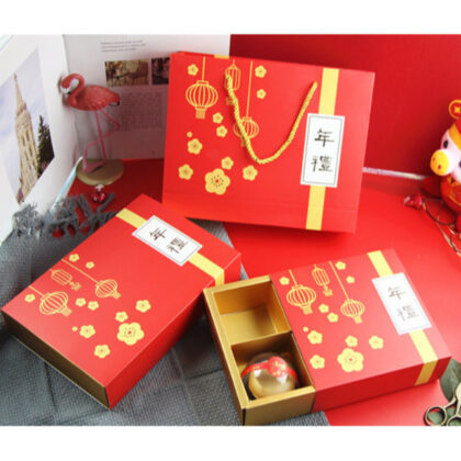 กล่องขนม 4ช่อง 6 ช่อง ตรุษจีน โคมไฟดอกโบตัน（CNY16） ขนาด 15x15 ซม. รหัส CNY16 | BoxDee