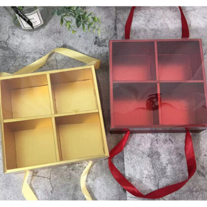กล่องคุกกี้ กล่องคริสต์มาส กล่องของขวัญ แบ่ง 4 ช่อง ฝาครอบ PVC ขนาด 21x21x6.5 ซม. รหัส HL67 | BoxDee