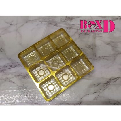 กล่องช็อกโกแลตจิ๋ว 4/6/9 ช่อง ฝาใส ฐานทอง แพค 20 ชุด ใส่ขนมชิ้น ของชำร่วย 3.3x3.3-11.5x11.5x2.5 ซม ร้านเบเกอรี่ ZZ060