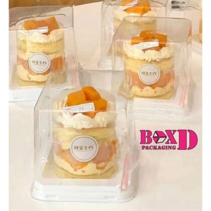 กล่องเค้กพร้อมส้อม เหลี่ยมฝาสูง กล่องเค้ก พลาสติก ฐานกลม และฐานสี่เหลี่ยม แพค 10 ใบ 8x8x10-12x12x10 ซม XX024