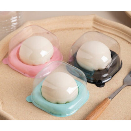 กล่องเปี๊ยะ กล่องขนมไดฟูกุ ขนมโมจิญี่ปุ่น1ชิ้น ฐานสี (แพค 20ใบ) 8.5x8.5x5 ซม ร้านเบเกอรี่ PVC35