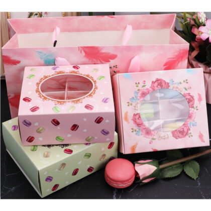 กล่องกระดาษ มาการอง 6 ช่อง หน้าต่าง 12x11x5.2 ซม ร้านขนม MA05