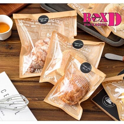 ถุงขนมปัง ถุงกระดาษคราฟท์ใส่ขนมปังแบบหน้าใส ด้านในเคลือบมัน พิมลาย 13x19-21x25 ซม ร้านเบเกอรี่ T32